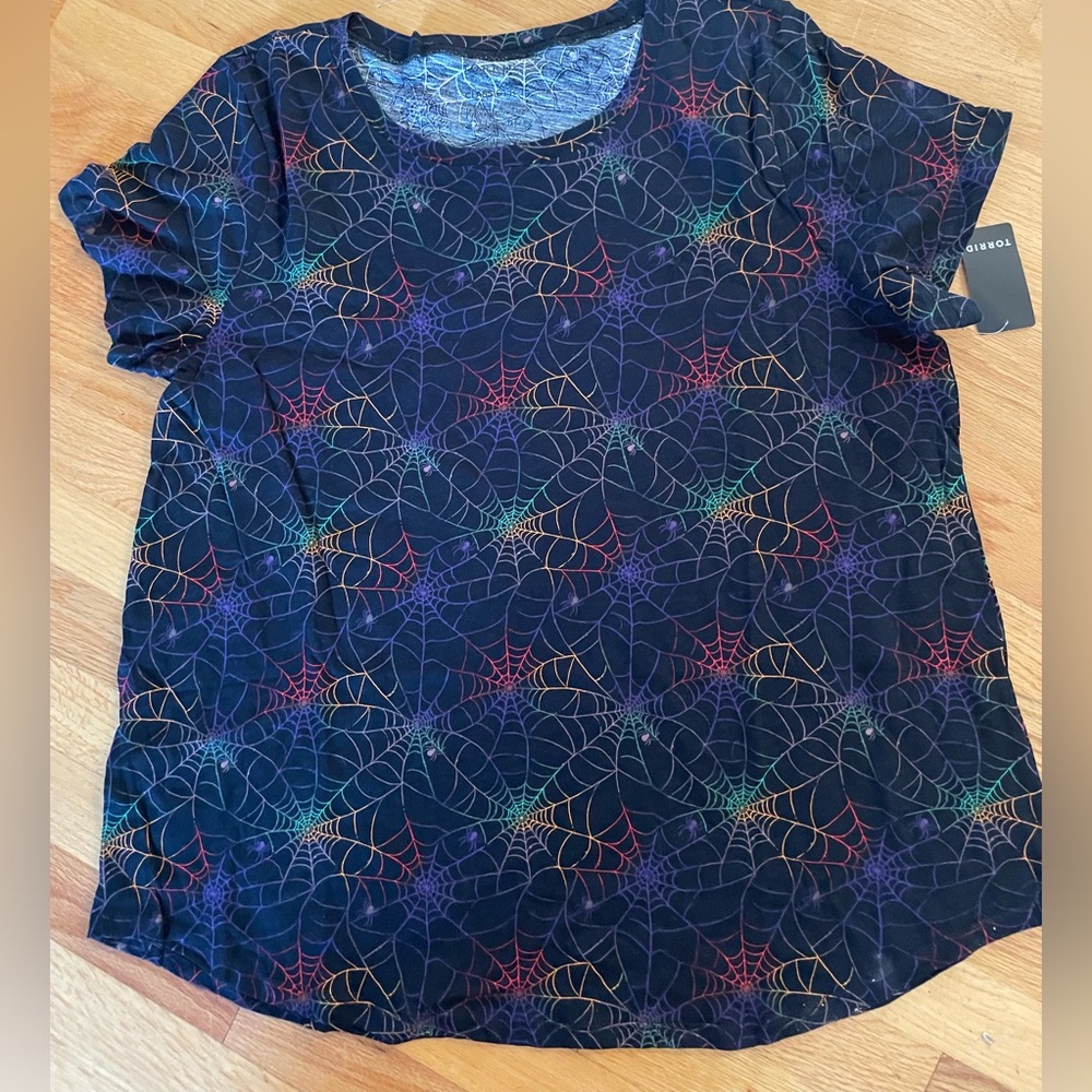 - Torrid Vintage  Slub Crewneck Tee  size 4/4x plus Colrful Spiderweb Halloween